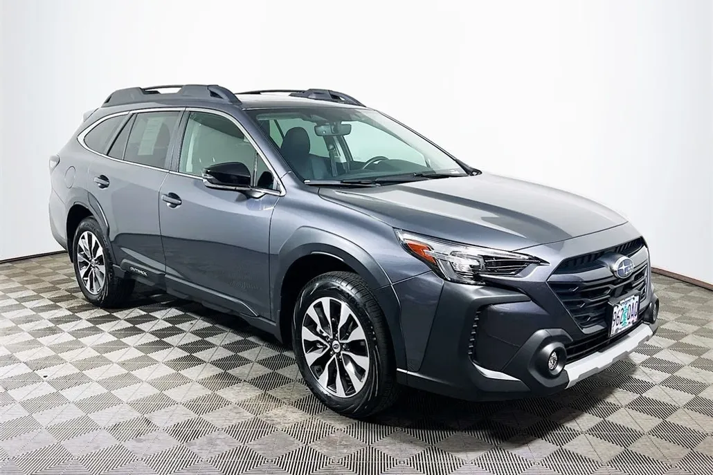2025 Subaru Outback Limited photo 1