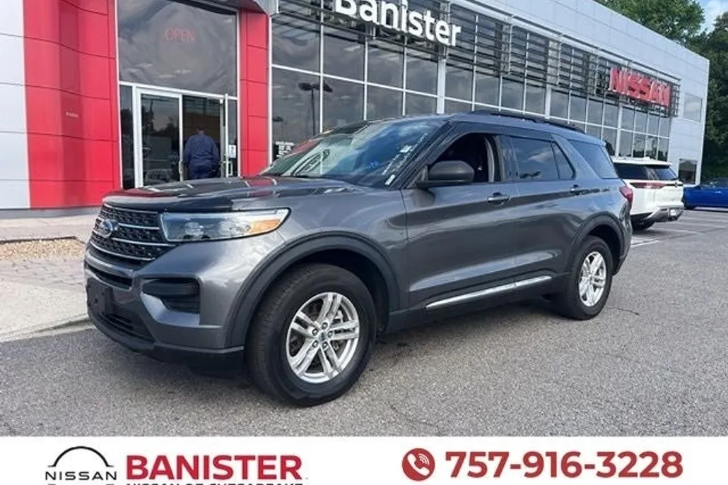 2022 Ford Explorer XLT photo 1
