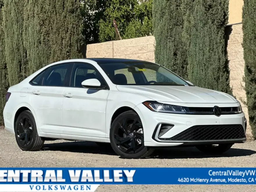 2025 Volkswagen Jetta SE photo 1