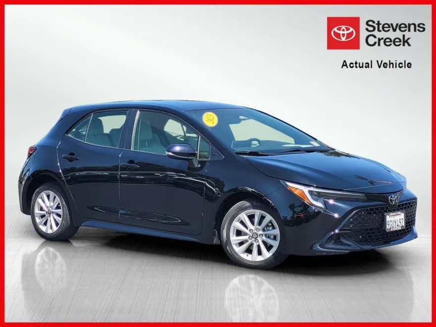 2023 Toyota Corolla SE photo 1
