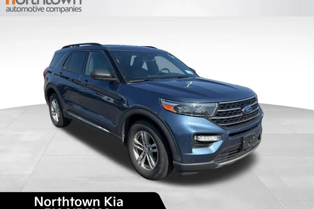 2020 Ford Explorer XLT photo 1