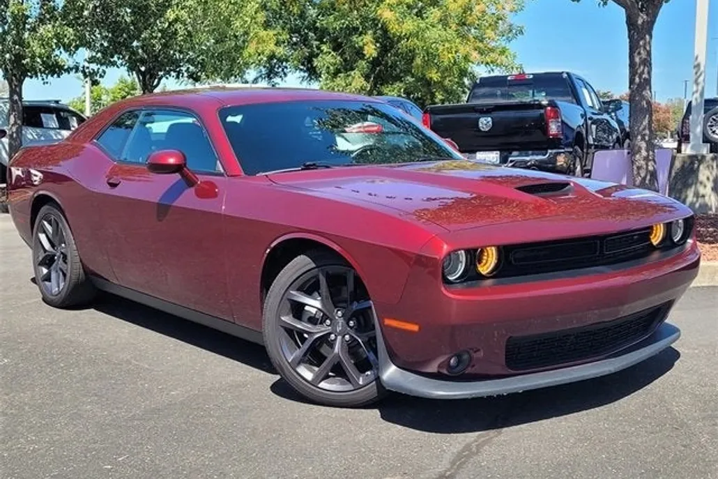 2022 Dodge Challenger GT photo 1