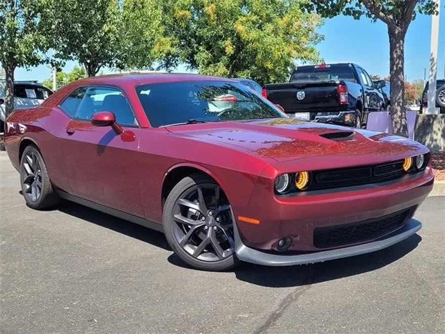 2022 Dodge Challenger GT photo 1