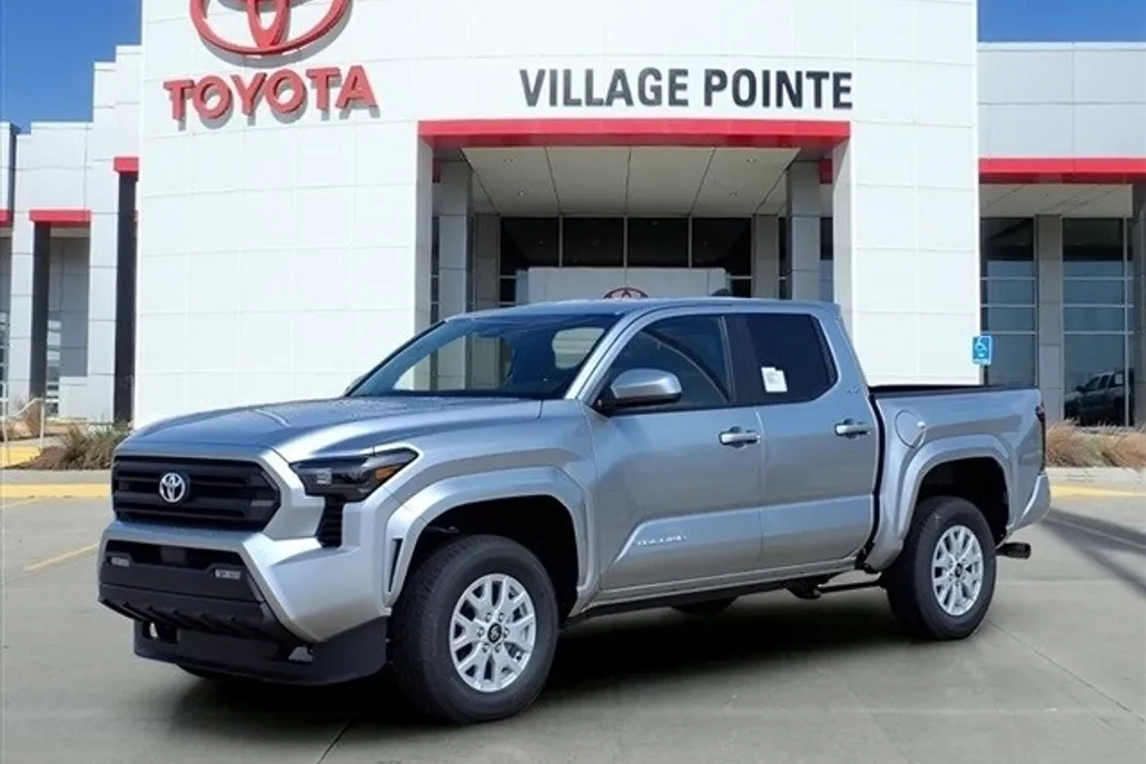 2025 Toyota Tacoma SR5 photo 1