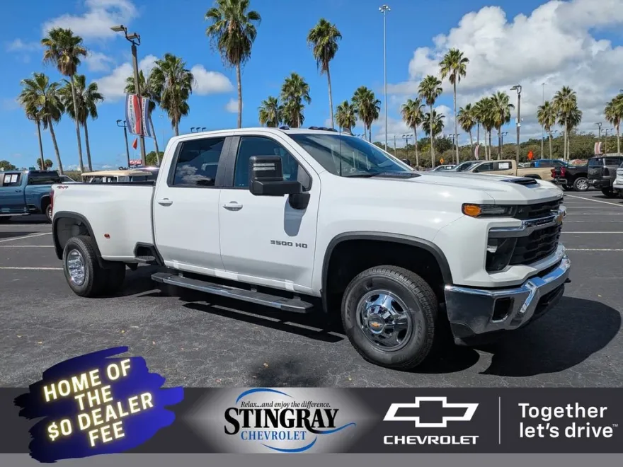 2024 Chevrolet Silverado 3500HD LT photo 1