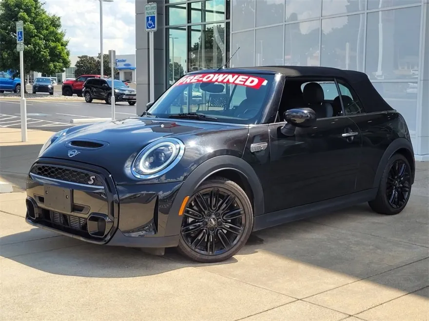 2024 Mini Cooper Convertible S photo 1