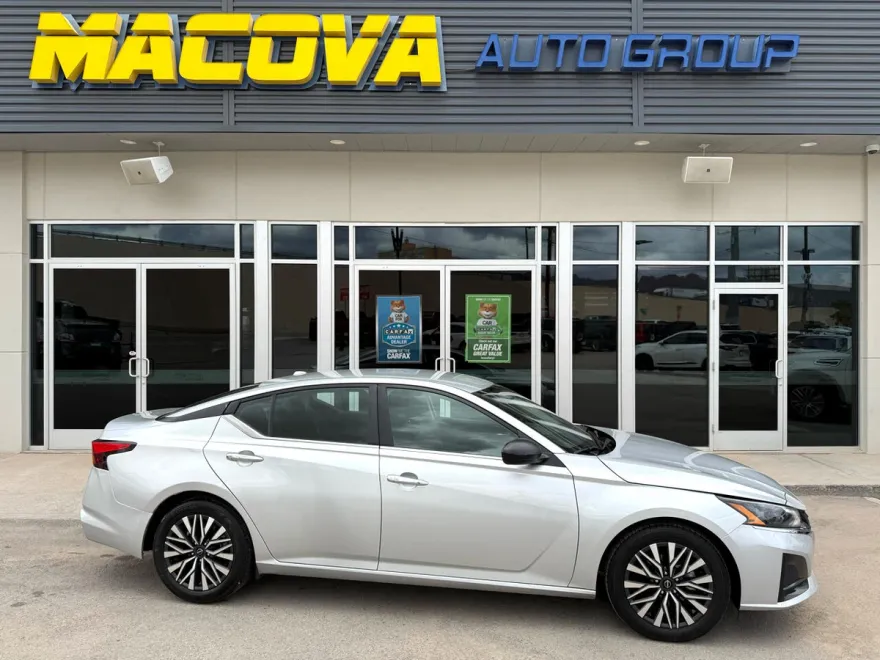 2024 Nissan Altima 2.5 SV photo 1