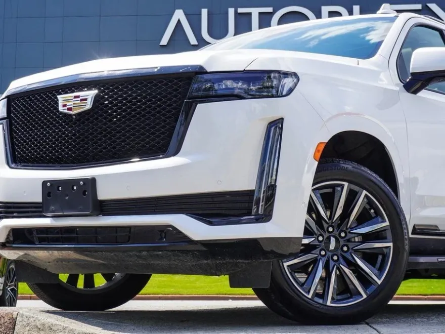 2022 Cadillac Escalade ESV Sport photo 1