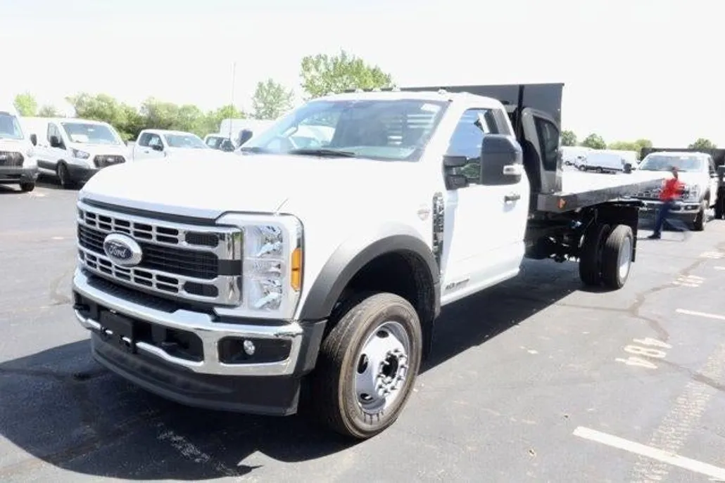 2023 Ford F-450 XLT photo 1