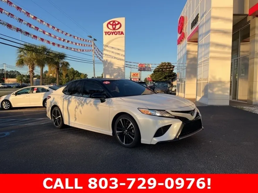 2020 Toyota Camry XSE photo 1