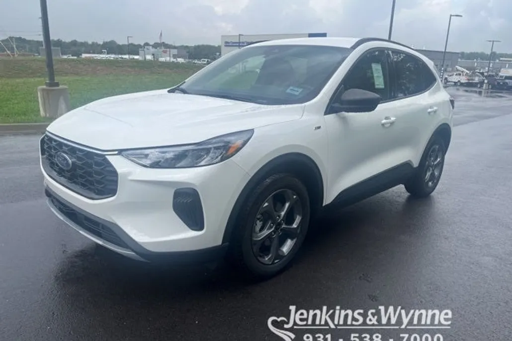 2026 Ford Escape ST-Line photo 1