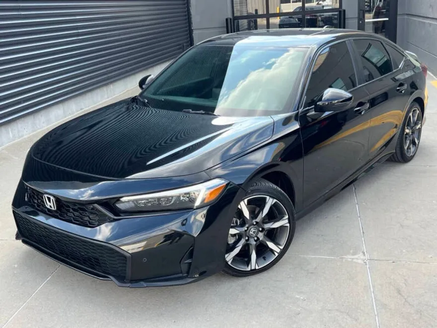 2025 Honda Civic Hybrid Sport Touring photo 1