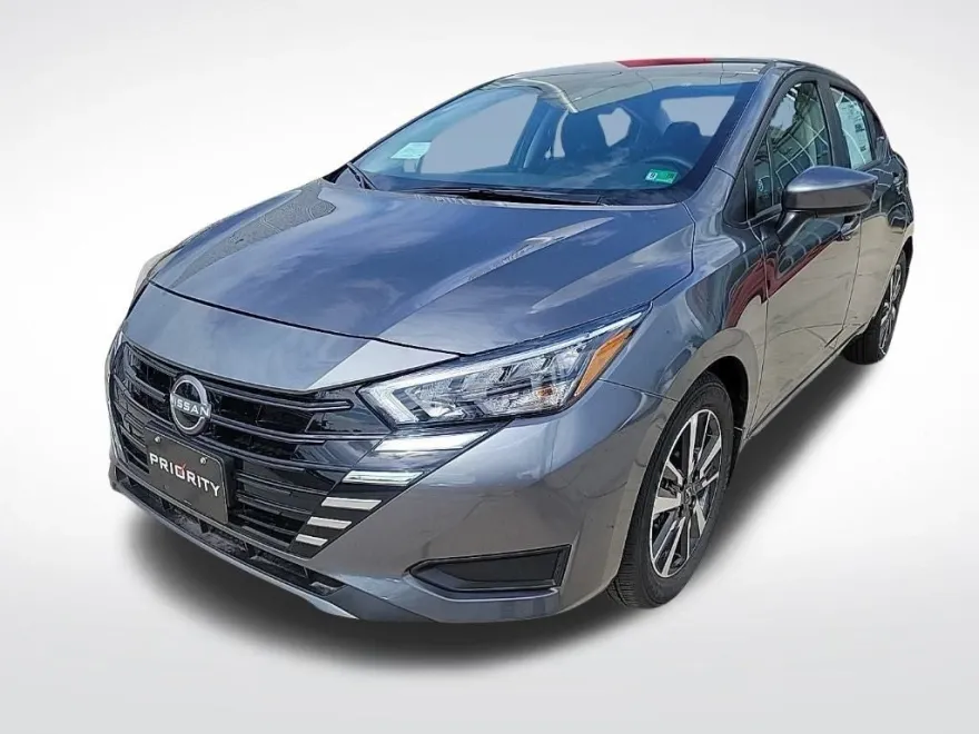 2025 Nissan Versa SV photo 1