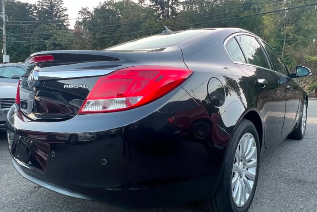 2012 Buick Regal Premium photo 1