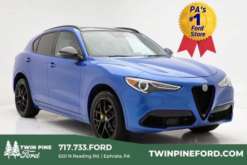 2021 Alfa Romeo Stelvio Ti photo 1