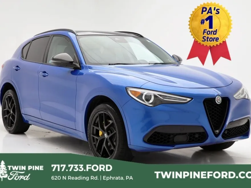 2021 Alfa Romeo Stelvio Ti photo 1