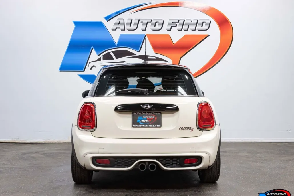 2015 Mini Cooper S Hardtop 4 Door photo 1