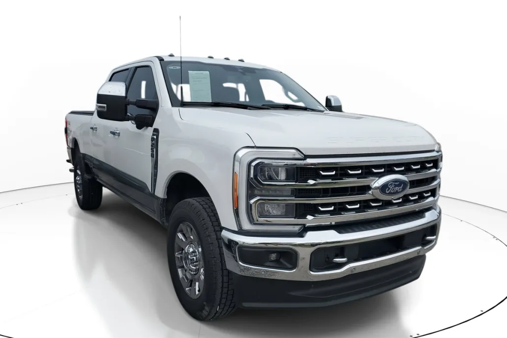 2023 Ford F-250 Lariat photo 1