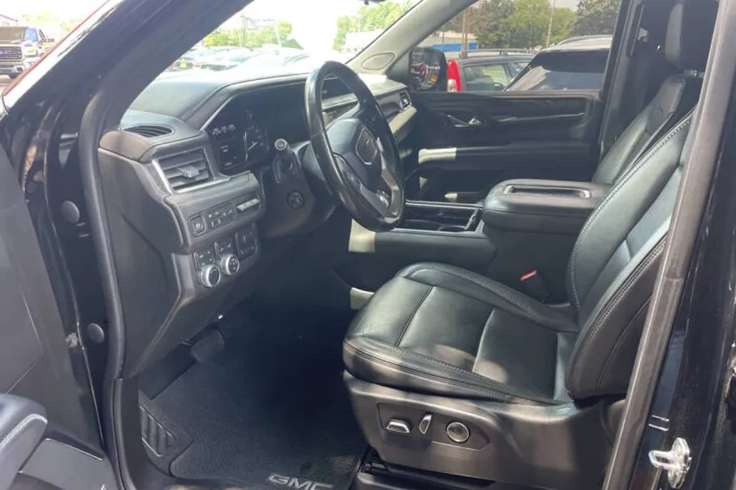 2021 Gmc Yukon XL Denali photo 1