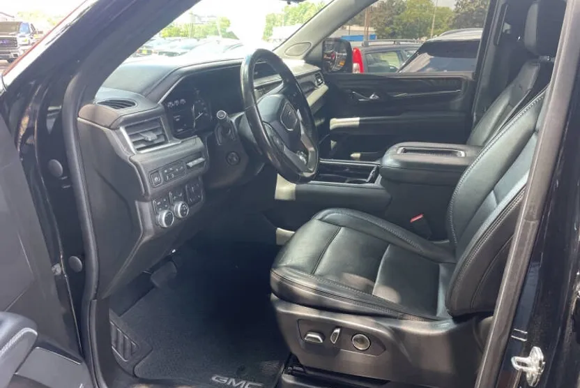 2021 Gmc Yukon XL Denali photo 1
