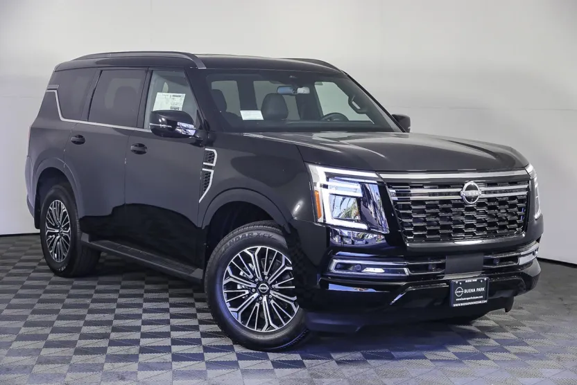 2025 Nissan Armada SL photo 1