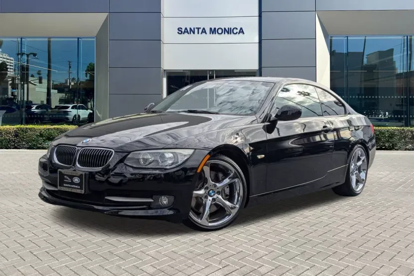 2011 Bmw 335i 3-Series photo 1