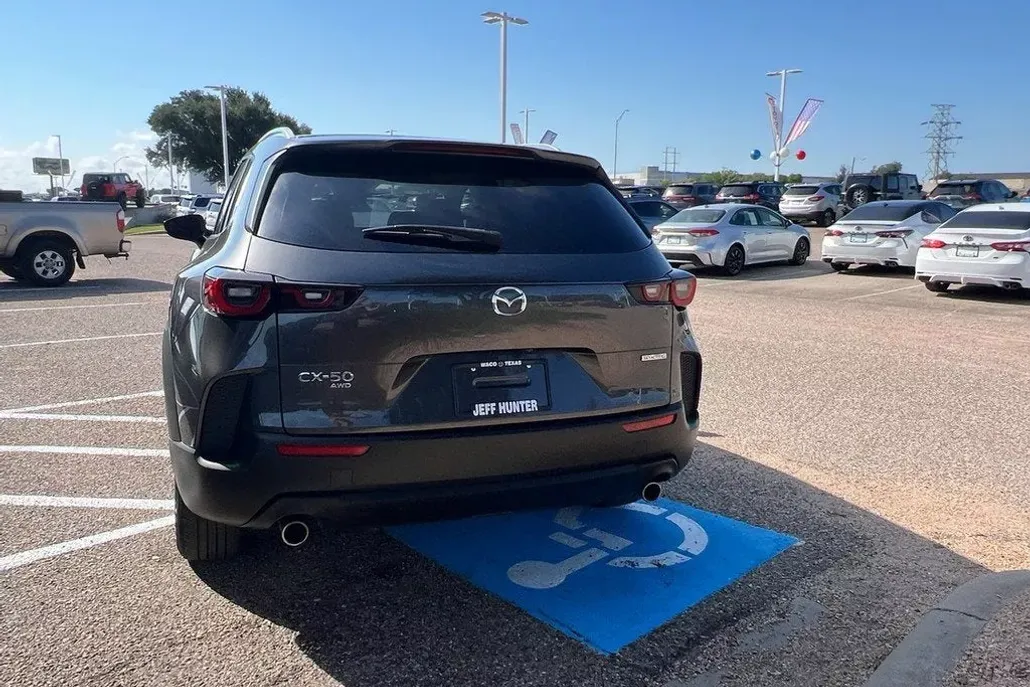 2023 Mazda CX-50 2.5 Preferred Plus photo 1