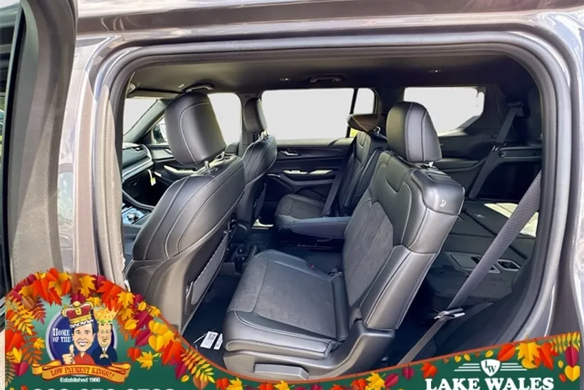 2025 Jeep Grand Cherokee Altitude photo 1