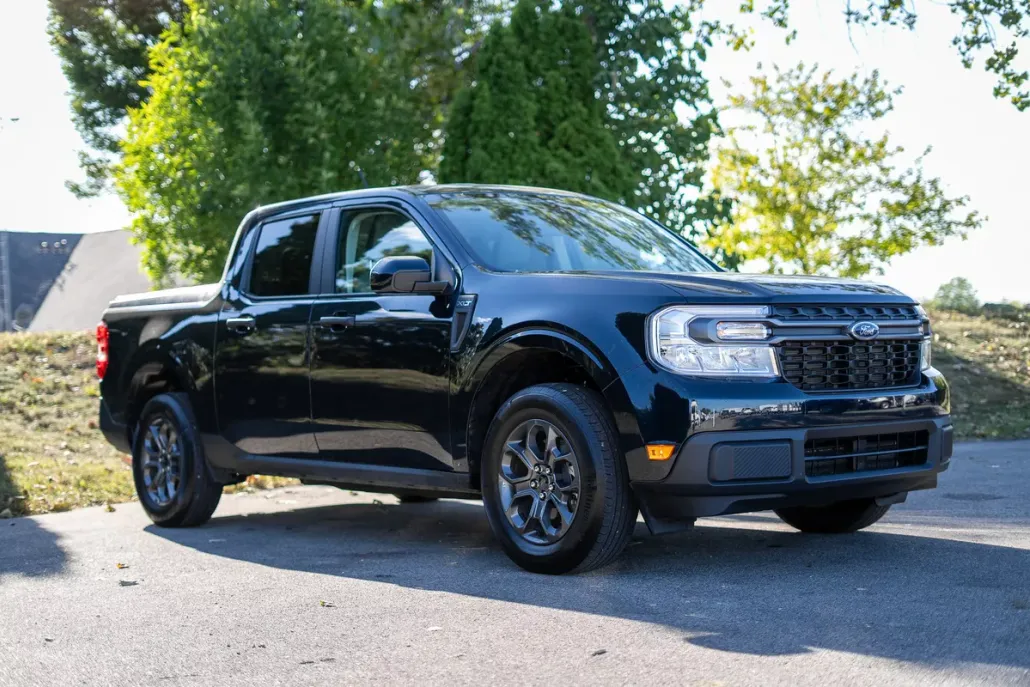 2022 Ford Maverick XLT photo 1