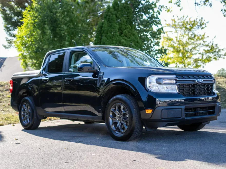 2022 Ford Maverick XLT photo 1