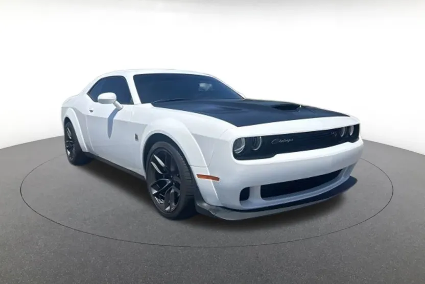 2023 Dodge Challenger R/T Scat Pack Widebody photo 1