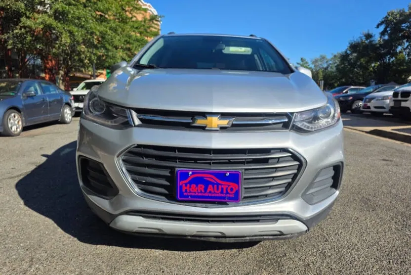2018 Chevrolet Trax LT photo 1
