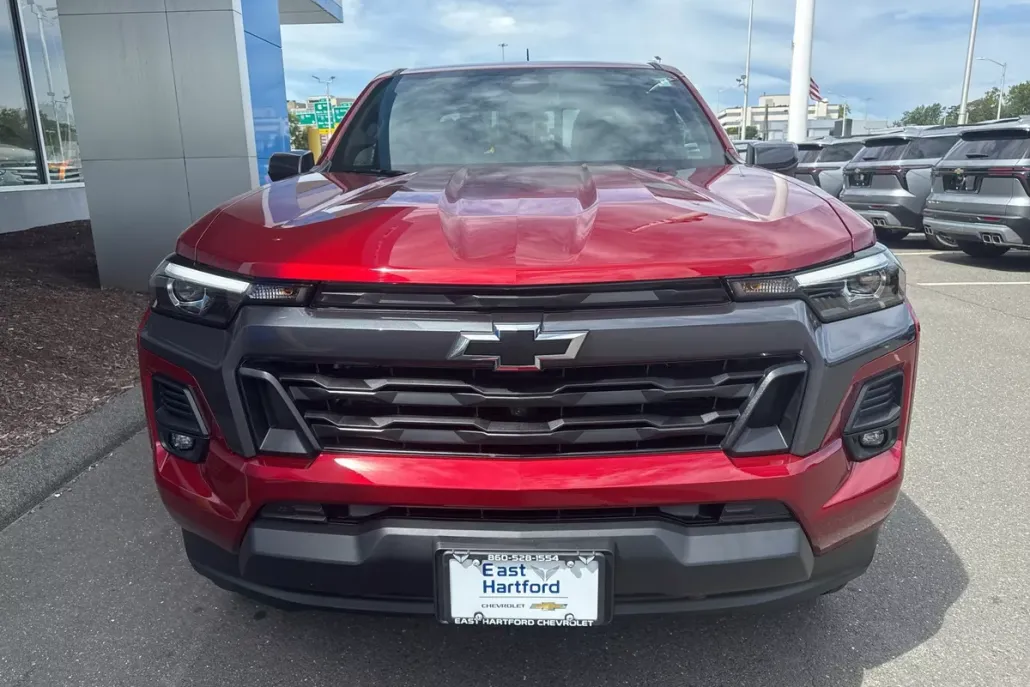 2026 Chevrolet Colorado LT photo 1