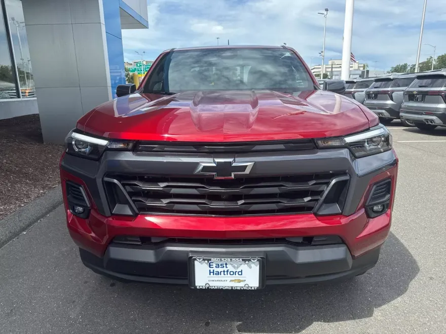 2026 Chevrolet Colorado LT photo 1