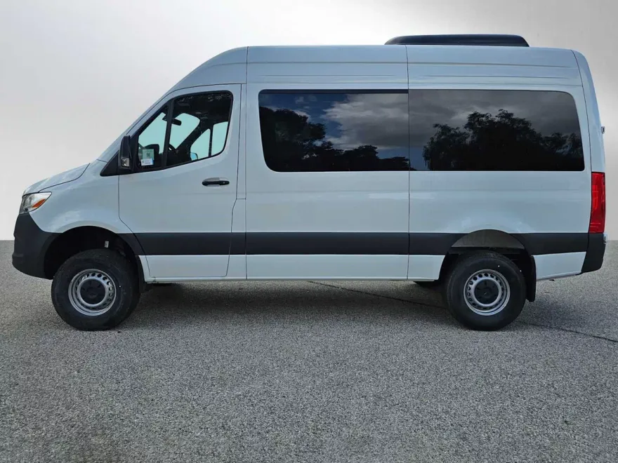 2025 Mercedes Benz Sprinter 2500 Standard Roof photo 1