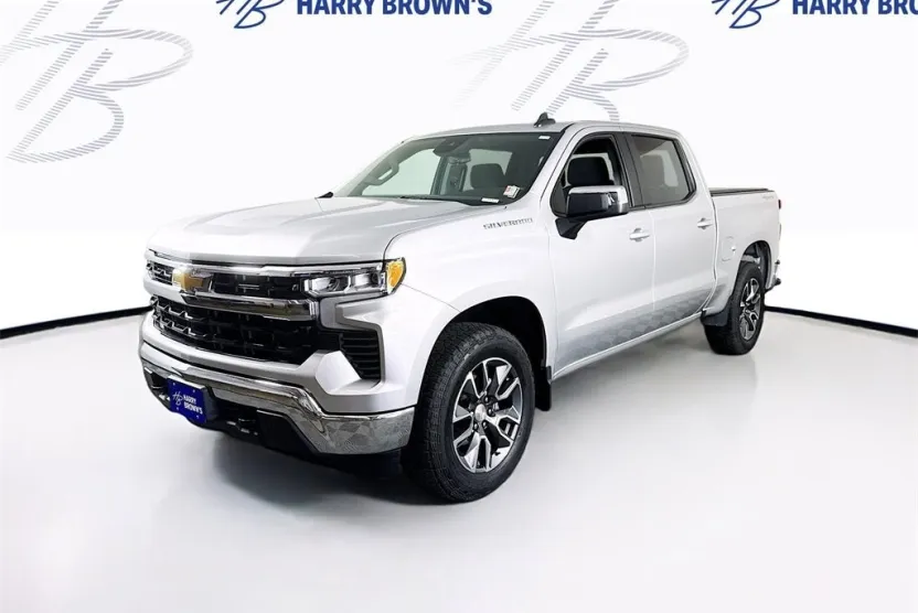 2022 Chevrolet Silverado 1500 LT photo 1