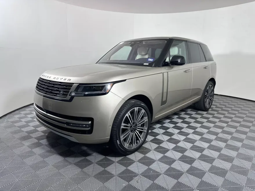 2023 Land Rover Range Rover SE photo 1