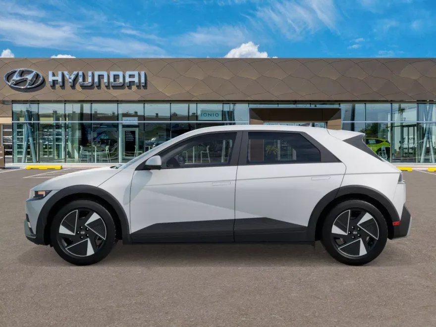 2025 Hyundai Ioniq SE photo 1