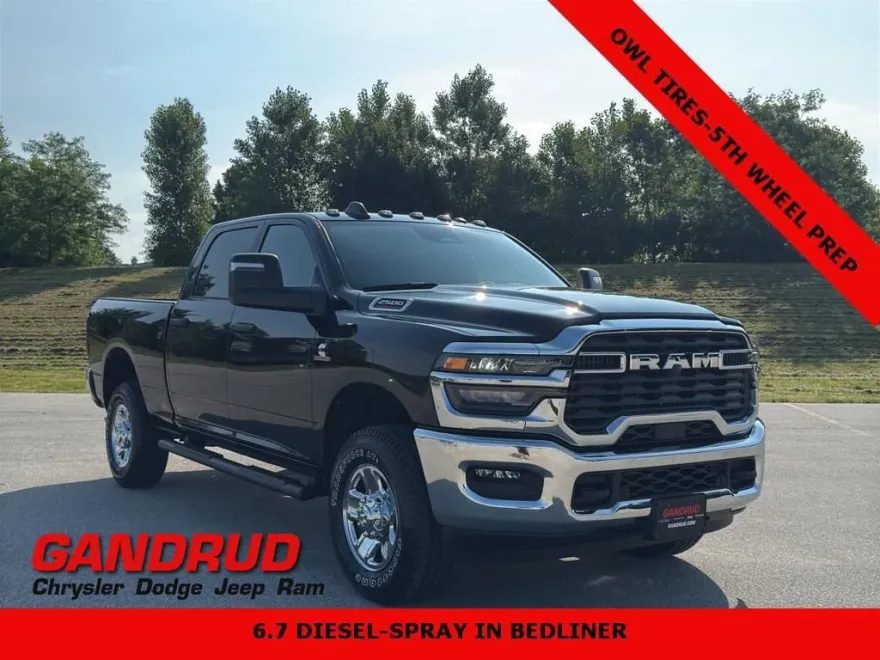 2025 Ram 2500 Tradesman photo 1