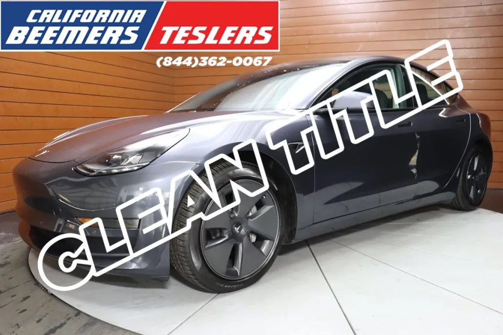 2021 Tesla Model 3 Standard Range Plus photo 1