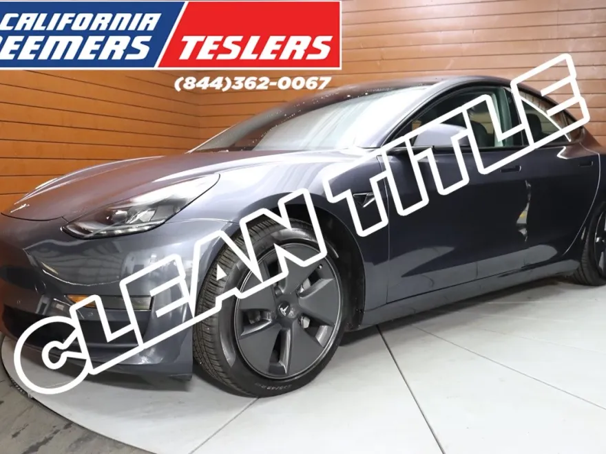 2021 Tesla Model 3 Standard Range Plus photo 1