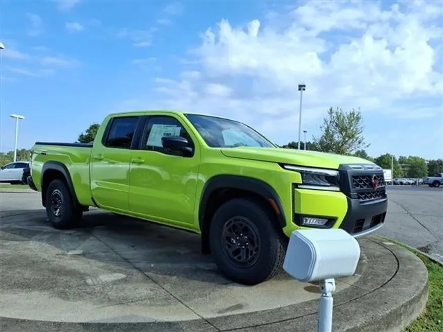 2026 Nissan Frontier Crew Cab PRO-4X photo 1