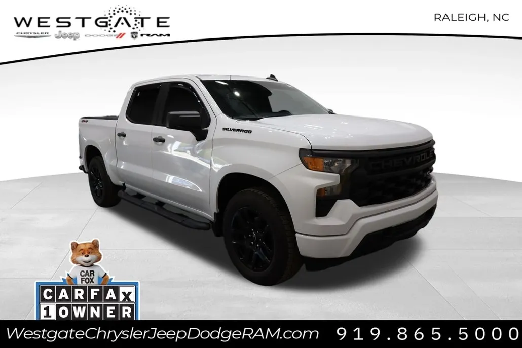 2024 Chevrolet Silverado 1500 Custom photo 1