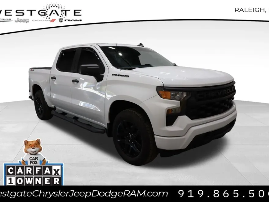 2024 Chevrolet Silverado 1500 Custom photo 1