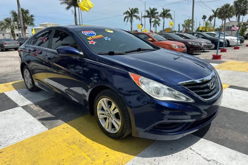 2013 Hyundai Sonata GLS photo 1