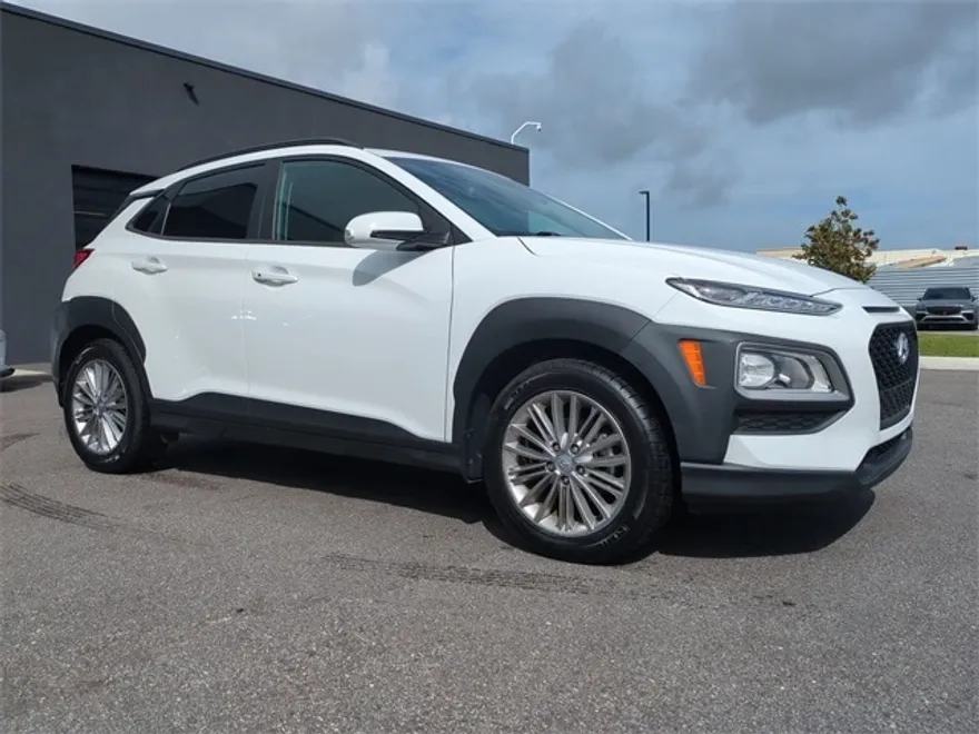 2021 Hyundai Kona SEL photo 1