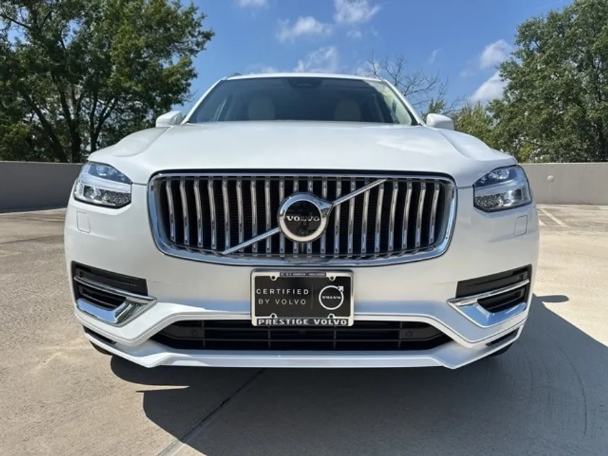 2024 Volvo XC90 T8 Plus photo 1
