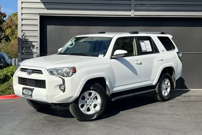 2024 Toyota 4Runner SR5 4WD photo 1