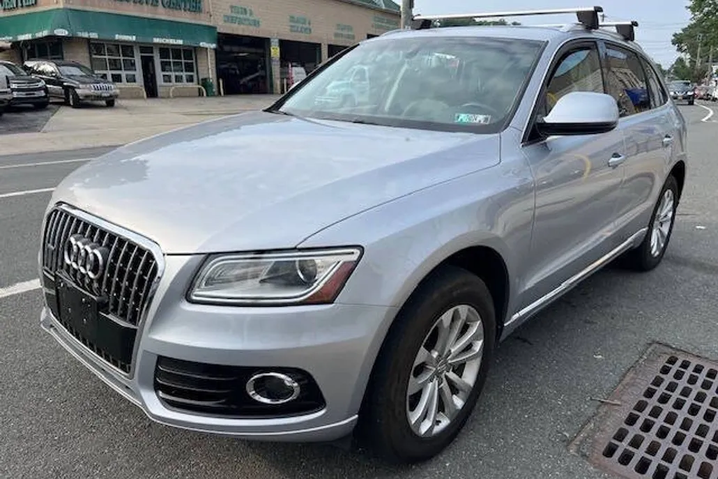 2016 Audi Q5 2.0T Premium photo 1