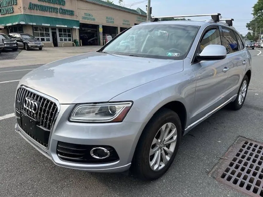 2016 Audi Q5 2.0T Premium photo 1